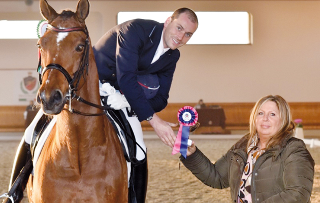 Stefano Mantica per B-Sporthorses: vendita attrezzature e accessori per il cavallo e il cavaliere